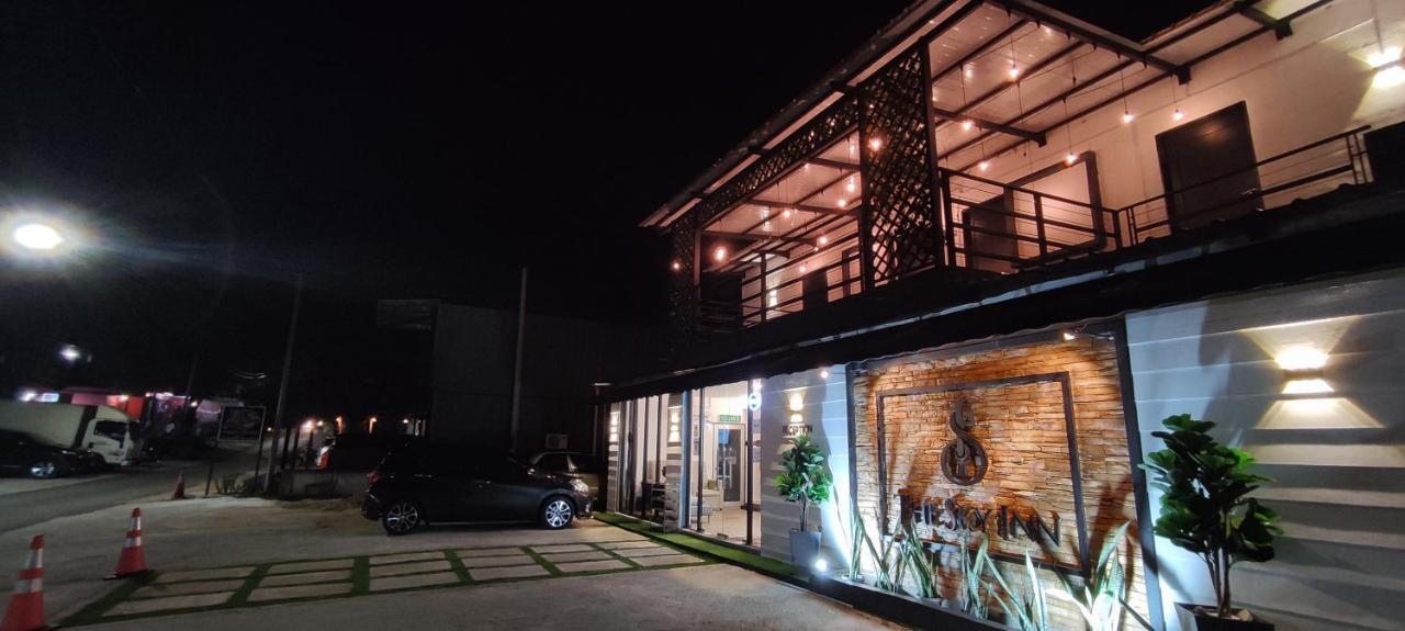 The Sky Inn Куантан Екстериор снимка