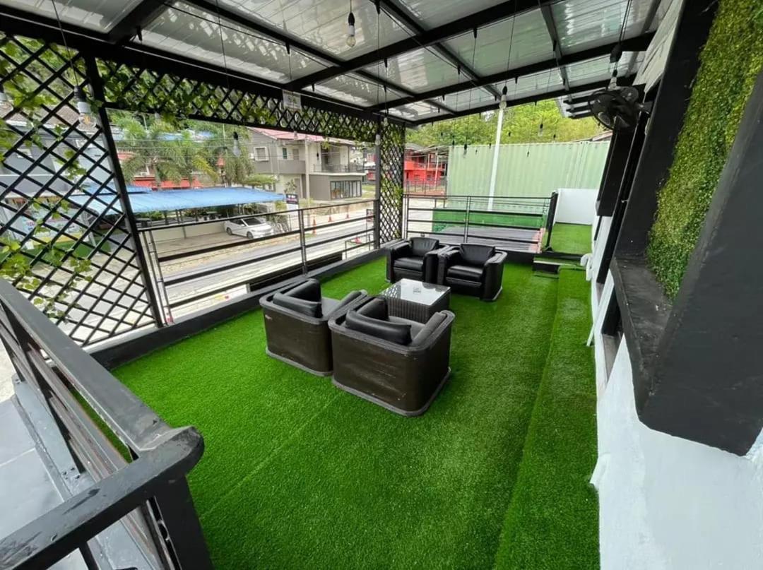 The Sky Inn Куантан Екстериор снимка