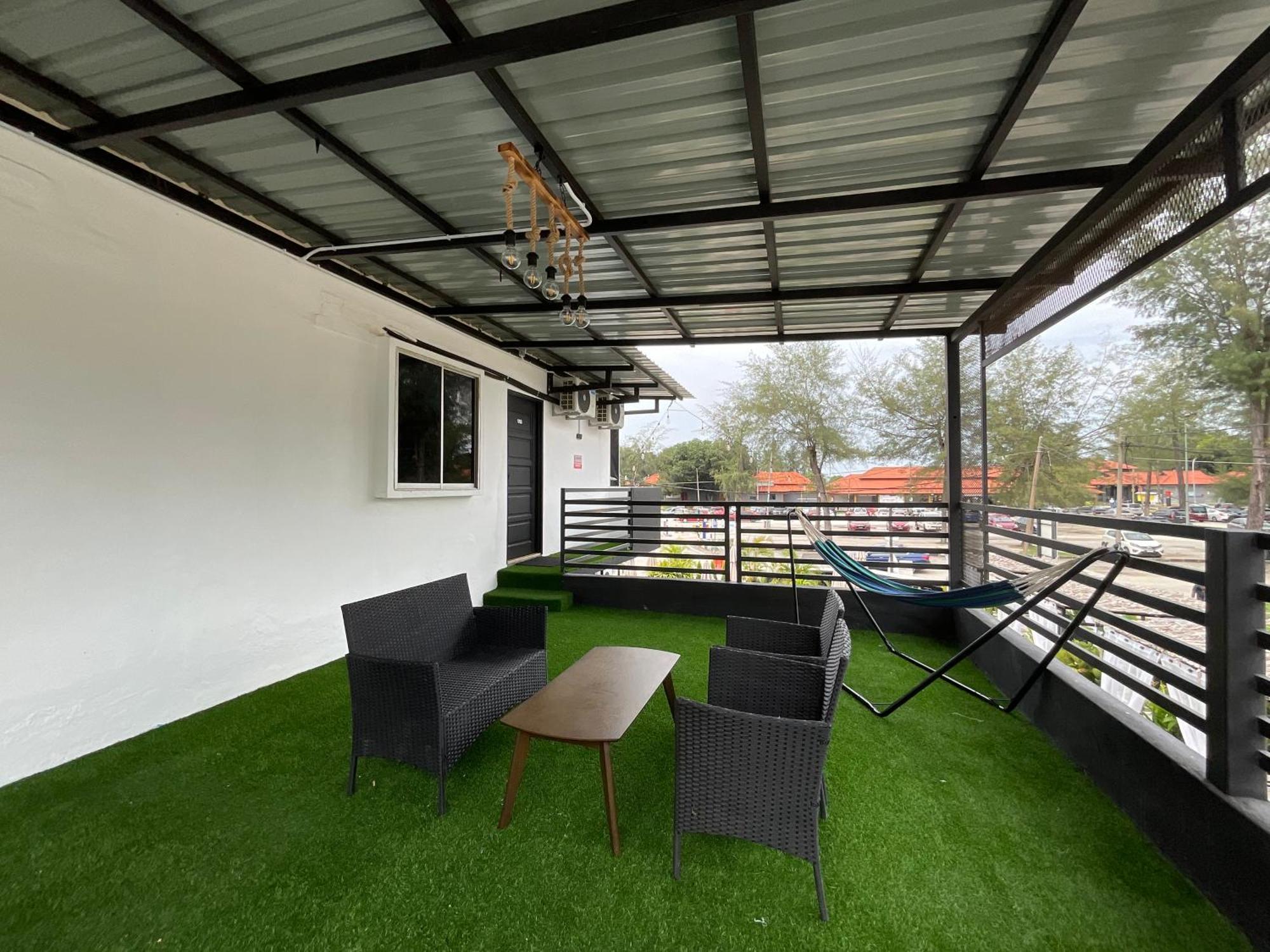 The Sky Inn Куантан Екстериор снимка