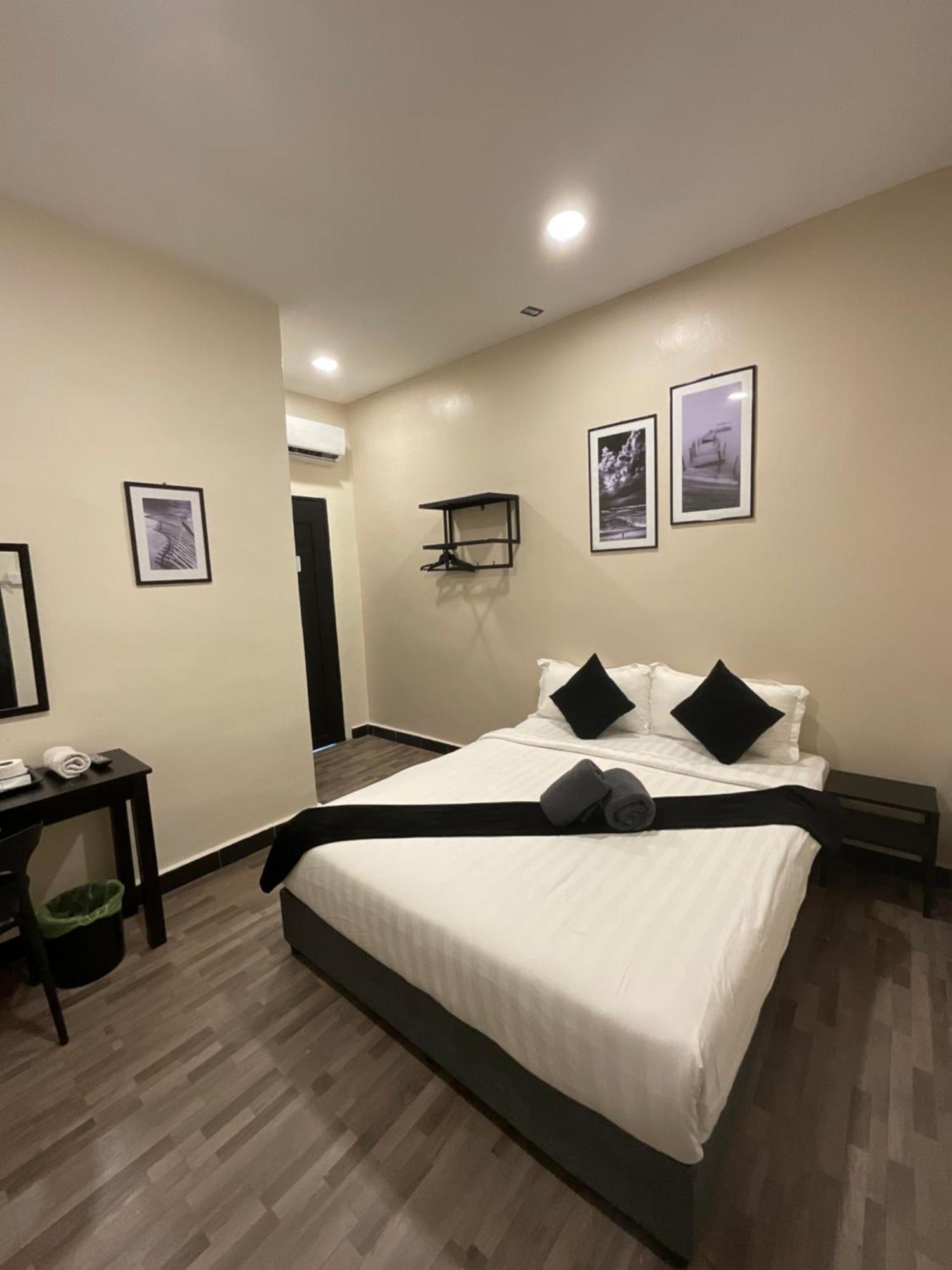 The Sky Inn Куантан Екстериор снимка