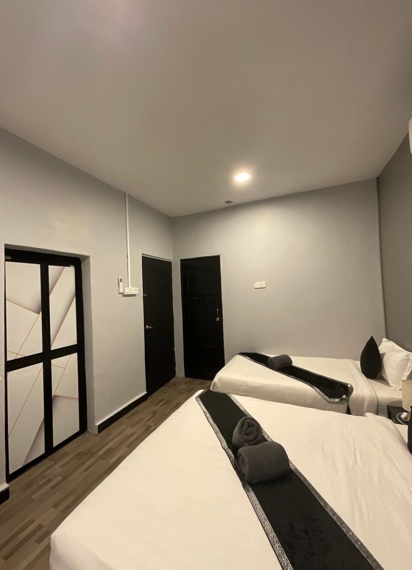 The Sky Inn Куантан Екстериор снимка